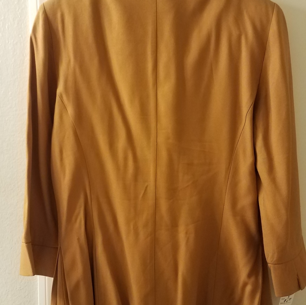 Shirt - Picture 3 of 3